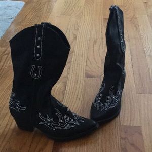 Girls cowboy boots, size 2 hardly worn in excellent condition with rhinestones